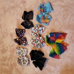 Lot of 7 Jojo Siwa clip in bows